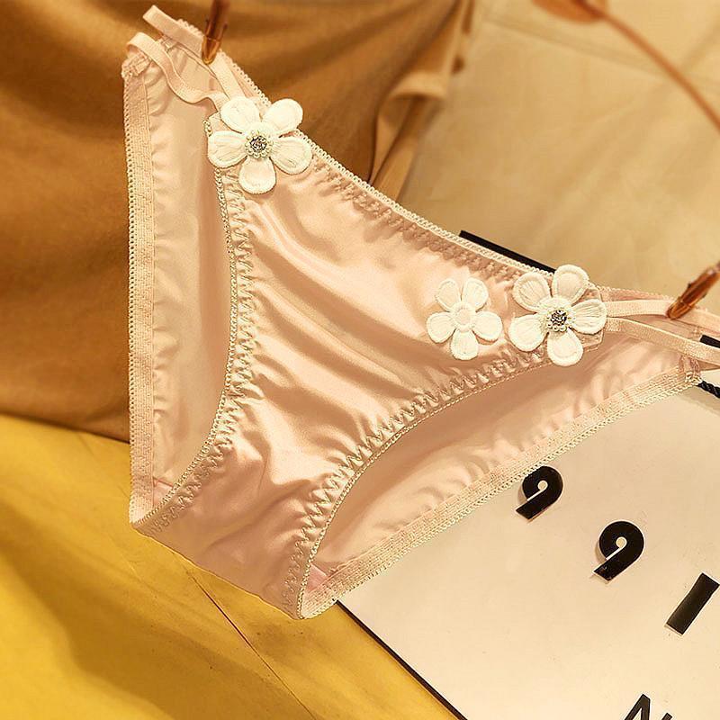 Thin Belt Women's Panties Satin Three-dimensional Flowers Breathable and Comfortable Sweet and Cute Low Underwear Women