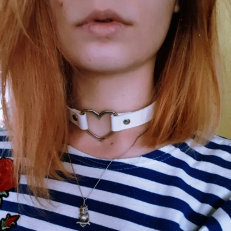 Vintage Fashion Heart Charm Gothic Collar Necklace Gothic Heart Lock Harajuku Women Gift Black Leather Punk Choker Necklace