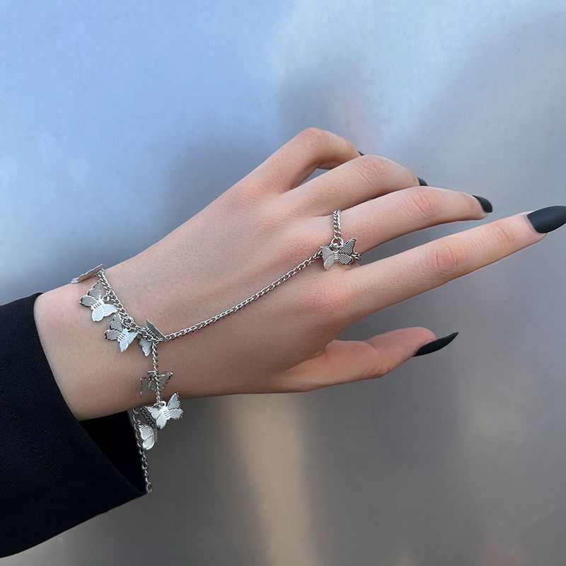 Vintage Punk Butterfly Tassel Chain Ring With Bracelet Link Wrist Chain Finger Rings For Women Flower Pearl Zircon Ring Jewelry