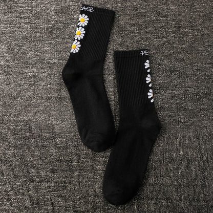 Women Korea Funny Socks Long Socks Black Cool Socks Harajuku Hip Hop Cotton Skateboard Socks Men New Trend Daisy Socks Men