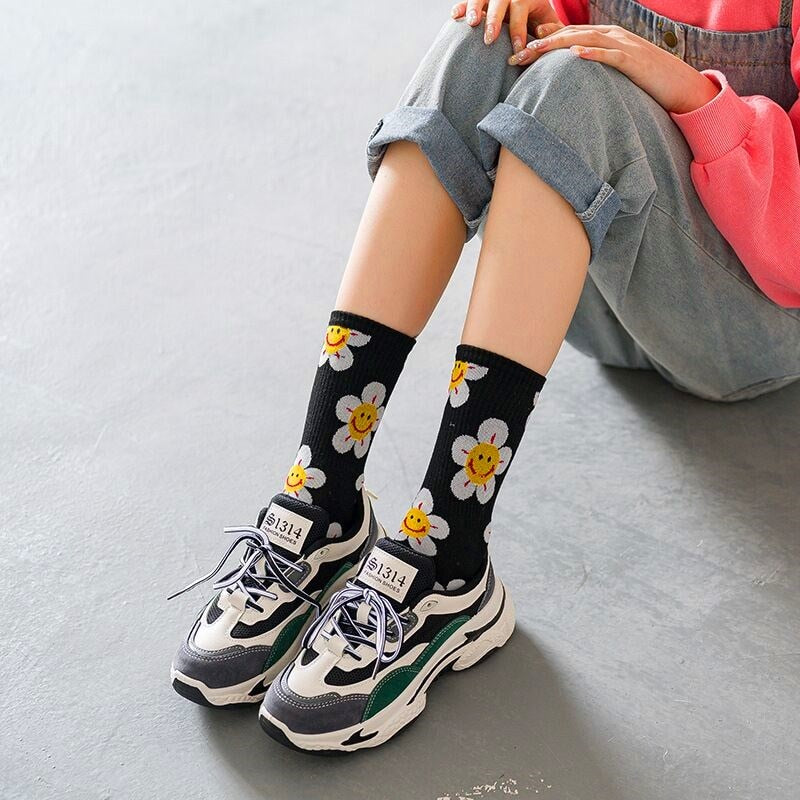 New Arrivals Japanese Korean Style Cartoon Flower Women Socks Harajuku Kawaii Socks Breathable Spring Autumn Casual Socks