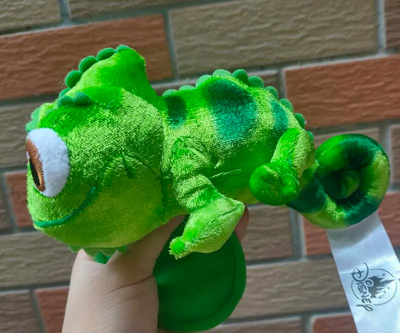 2020 Disney Parks Tangled Pascal Shoulder Pal Magnet Magnetic Plush toy Rapunzel