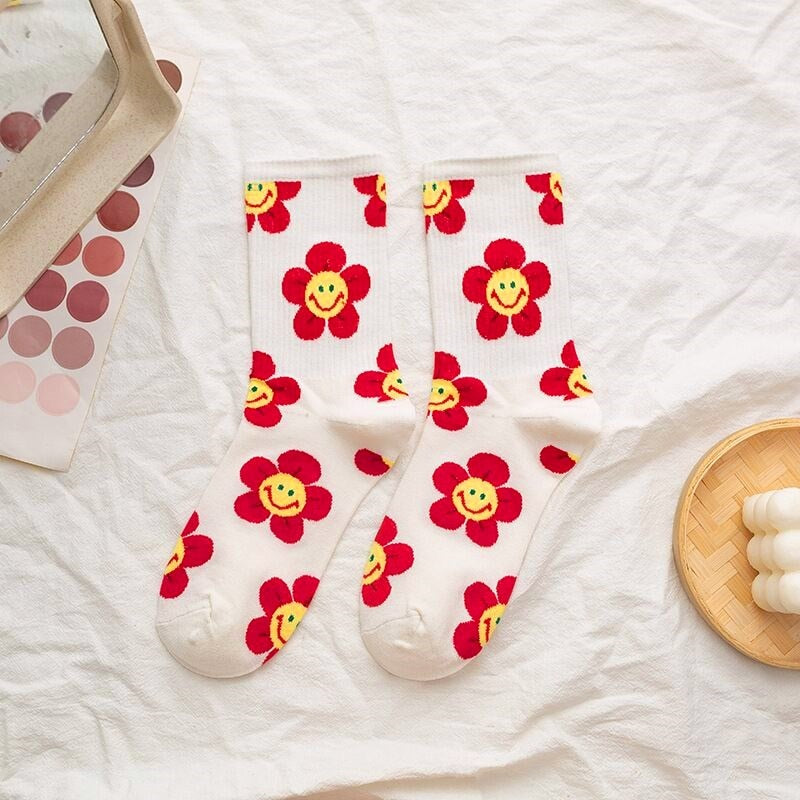 New Arrivals Japanese Korean Style Cartoon Flower Women Socks Harajuku Kawaii Socks Breathable Spring Autumn Casual Socks