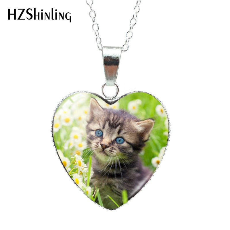 Cartoon Cats Patten Heart Shaped Glass Dome Necklace Fashion Cute Animal Handmade Crafts Jewelry