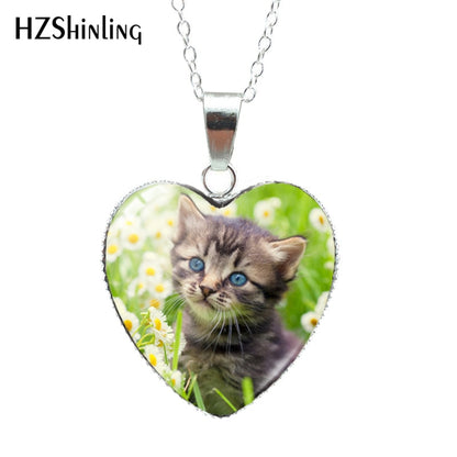 Cartoon Cats Patten Heart Shaped Glass Dome Necklace Fashion Cute Animal Handmade Crafts Jewelry