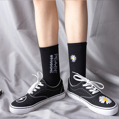 Women Korea Funny Socks Long Socks Black Cool Socks Harajuku Hip Hop Cotton Skateboard Socks Men New Trend Daisy Socks Men