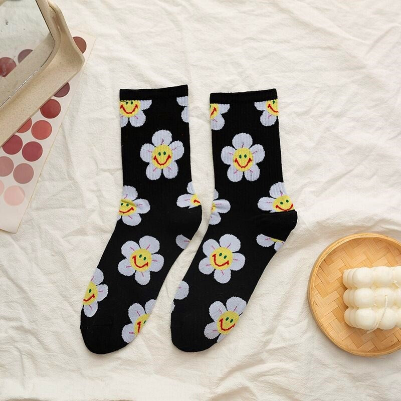 New Arrivals Japanese Korean Style Cartoon Flower Women Socks Harajuku Kawaii Socks Breathable Spring Autumn Casual Socks