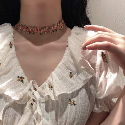 Sweet Flowers Lace Necklace Choker for Women Girls Good Quality Embroidery Fashion Romantic Design Accessory Ins