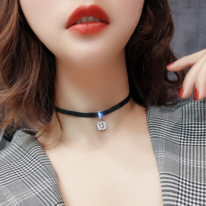 Glitter Zircon Geometric Pendant Choker Black Leather Short Necklace for Women Temperament Aesthetic Jewelry Accessories