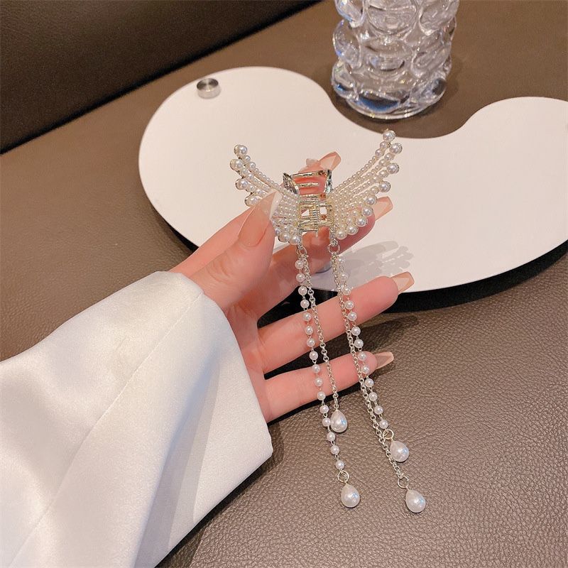 New Female Butterfly Pearl Tassel Hair Claw Rhinestone Clip Korean Simple Shark Ponytail Crab Clip Girls Hair Accessories