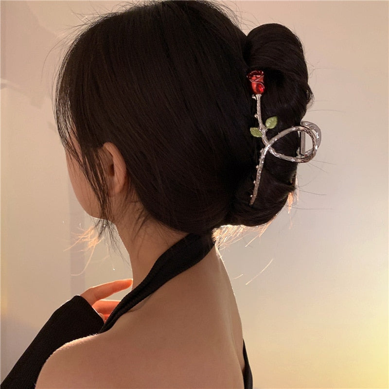 New Korean Vintage Flowers Large Metal Hair Claw Clip Ponytail Women Butterfly Shark Alloy Hair Claw Barrette Hair Accessories