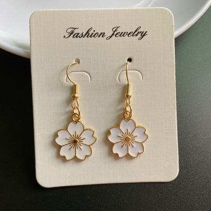 Korean Fashion Flower Pendant Necklace for Girl Women White Yellow Color Trendy Choker Necklace Gift for Summer Wholesale