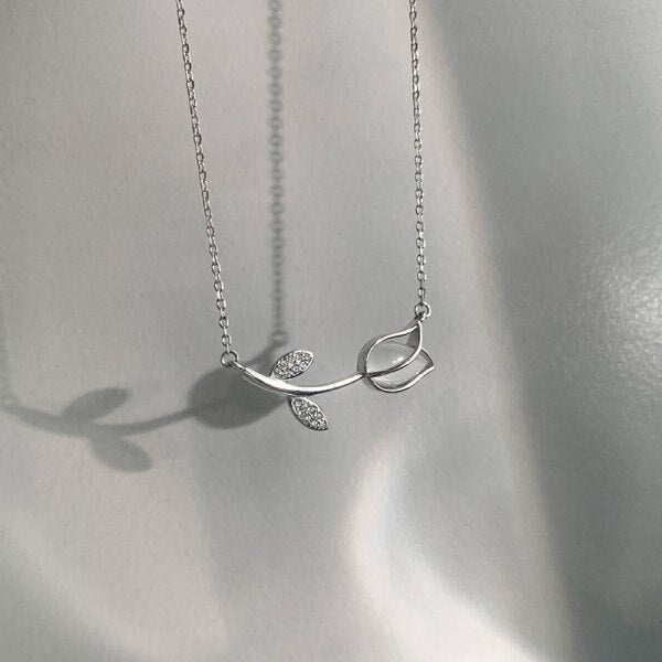 Exquisite Cherry Blossoms Flower Necklace For Women Crystal Zircon Rose Heart Butterfly Clavicle Chain Wedding Romantic Jewelry