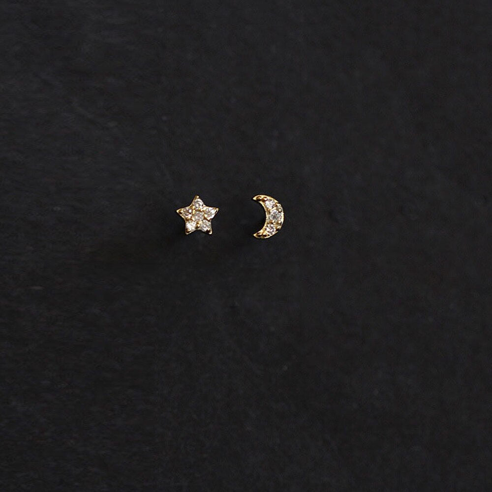 Fashion Astronaut Star Moon Stud Earrings Women Silver Color Zircon Asymmetric Lovely Mini Ear Pierced Studs Party Jewelry Gifts