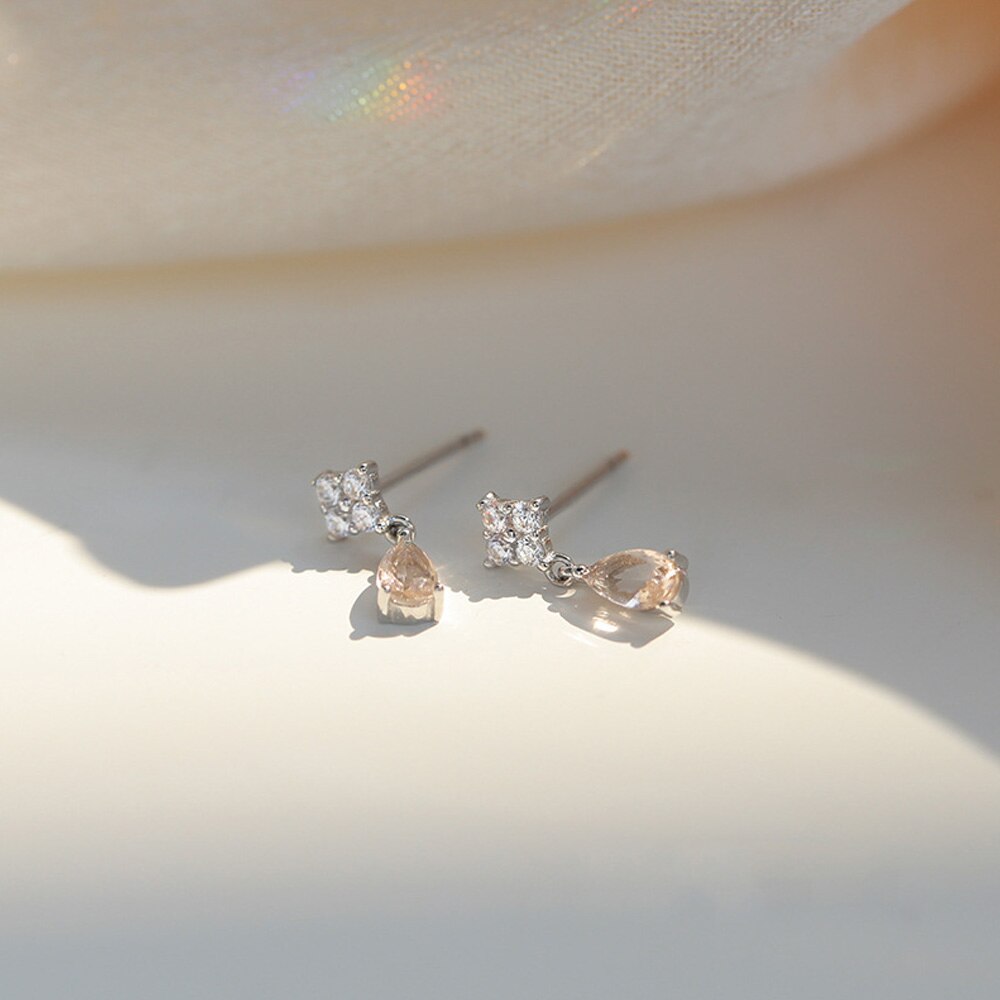 Fashion Astronaut Star Moon Stud Earrings Women Silver Color Zircon Asymmetric Lovely Mini Ear Pierced Studs Party Jewelry Gifts