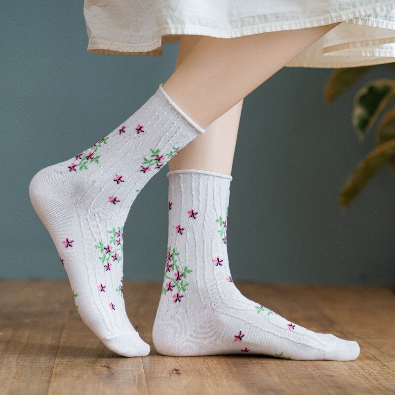 Korean Fashion News Floral Print Women's Socks Harajuku Vintage Streetwear Crew Socks Japanese Kawaii Cute Cotton Long Sock