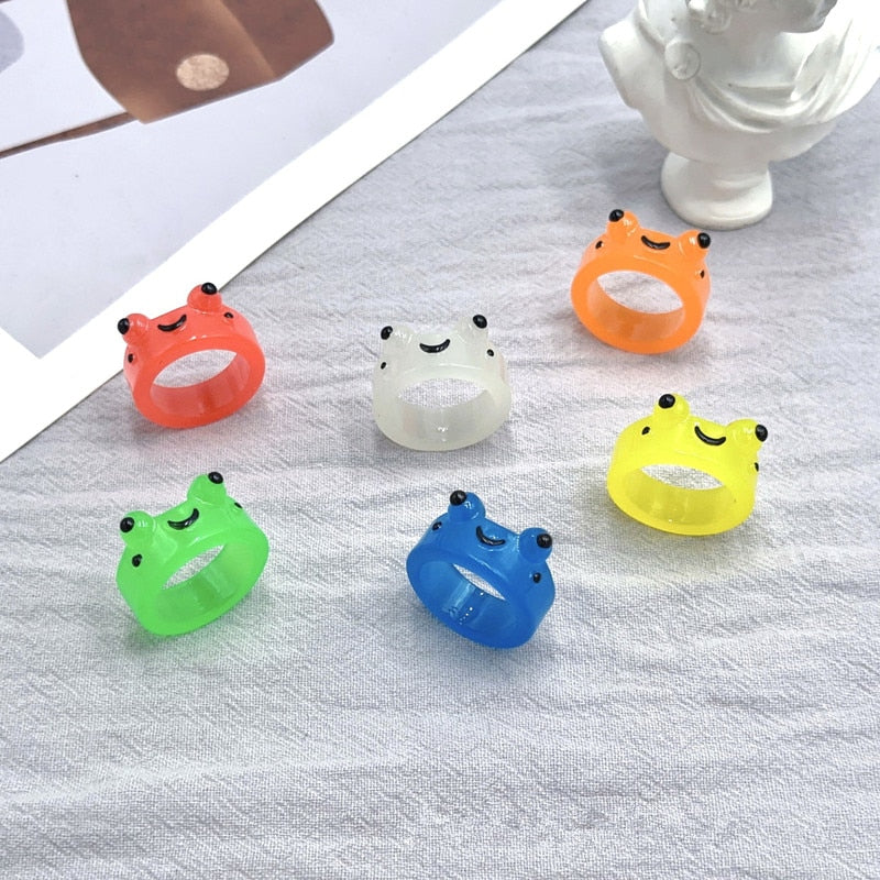 Colorful Luminous Frogs Acrylic Ring for Women Cute Funny Cartoon Animal Aesthetic Glow In The Dark Rings Summer Jewelry Gift