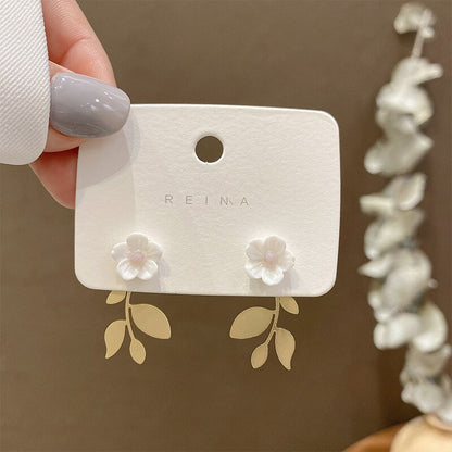 White Color Flower Dangle Earrings for Women Heart Flower Round Leaf Triangle Pearl Bowknot Round Earring Jewelry Brincos