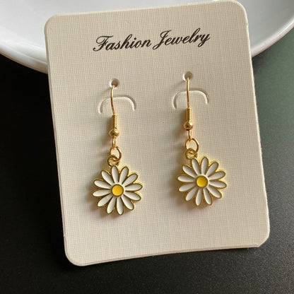 Korean Fashion Flower Pendant Necklace for Girl Women White Yellow Color Trendy Choker Necklace Gift for Summer Wholesale