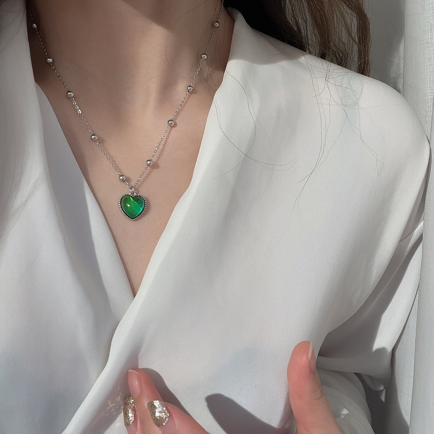 GUFTM New Creative Mood Necklace Color Change Emotion Feeling Temperature Control Heart Pendant Metal Chain Jewelry for Girl