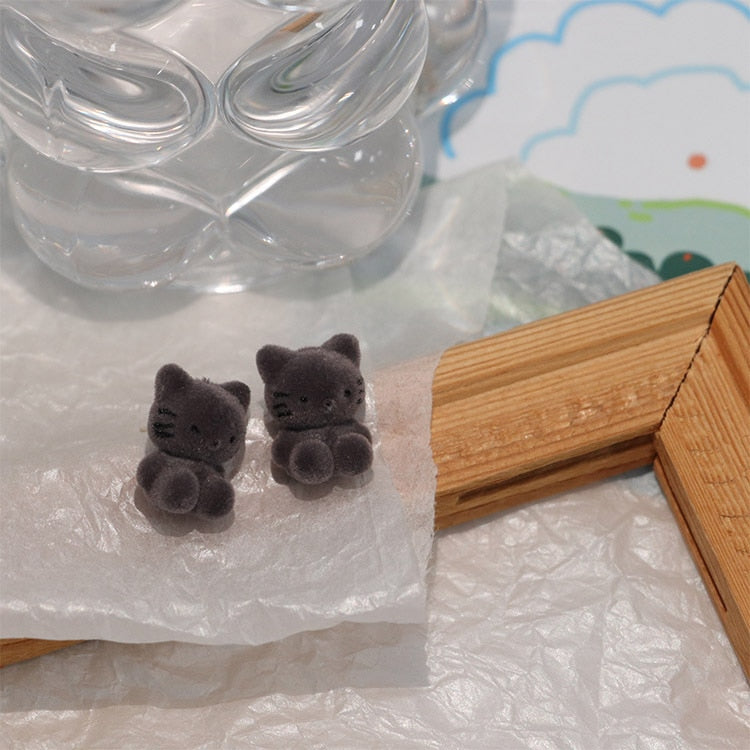 New Cute Flocking Plush Cat Earring Japan Korea for Women Girls Bear Cartoon with A Hundred Earrings Party Jewelry Gifts