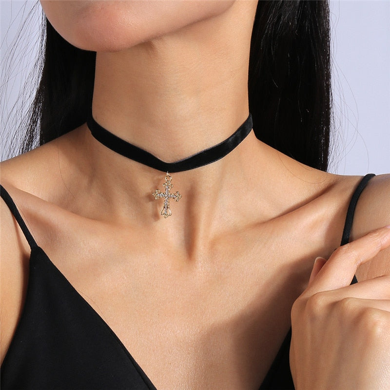 Fashion Black Velvet Chokers Necklaces Punk Style Statement Crystal Love Hearts Necklace For Women Party Jewelry