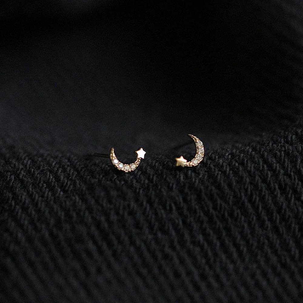 Fashion Astronaut Star Moon Stud Earrings Women Silver Color Zircon Asymmetric Lovely Mini Ear Pierced Studs Party Jewelry Gifts