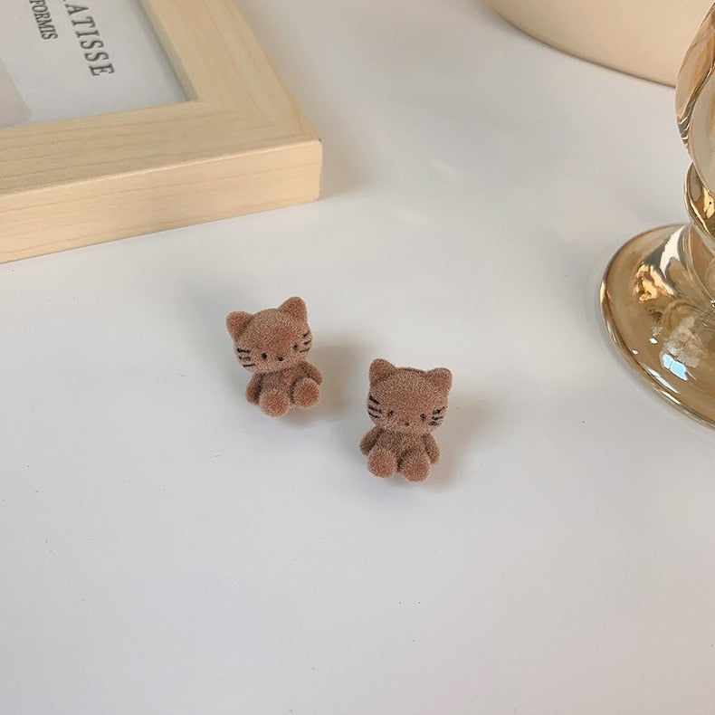 New Cute Flocking Plush Cat Earring Japan Korea for Women Girls Bear Cartoon with A Hundred Earrings Party Jewelry Gifts