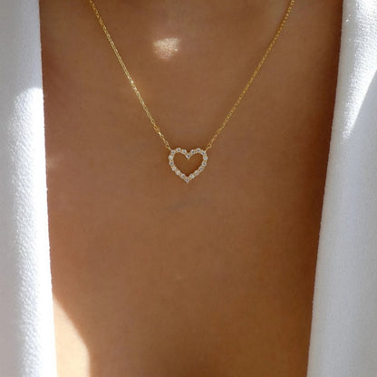 Classic Gothic Tattoo Red Velvet Choker Necklace Red Heart Pendant Necklaces For Women Fashion Jewelry Valentine's Gift N0352