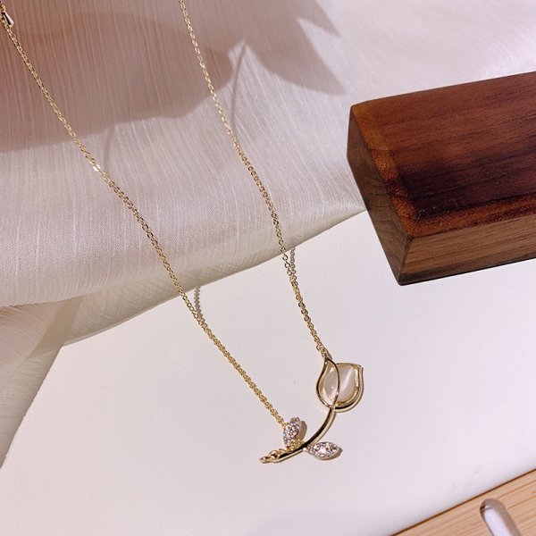 Exquisite Cherry Blossoms Flower Necklace For Women Crystal Zircon Rose Heart Butterfly Clavicle Chain Wedding Romantic Jewelry