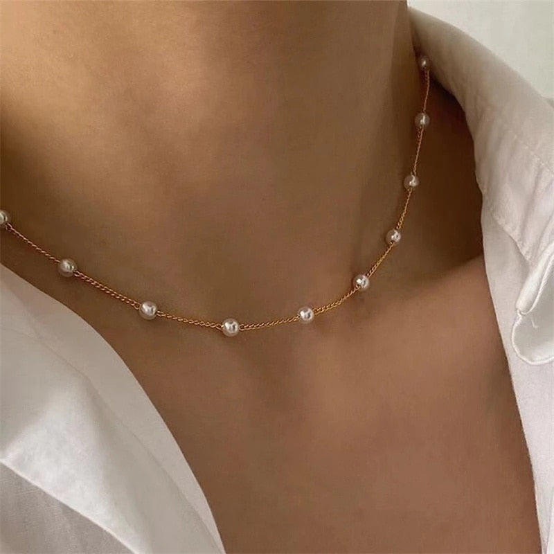 Black Butterfly Pendant Necklace Bead Opal Chain Shiny Women Trendy Temperament Jewelry Choker Necklace Wedding Jewelry