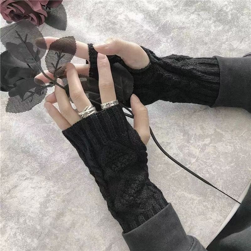 Anime Gloves Cosplay Darkly Ninja Mitten Oversleeve Man Women Fashion Sun Block Keep Warm Cuff Lolita Fingerless Arm Warmers