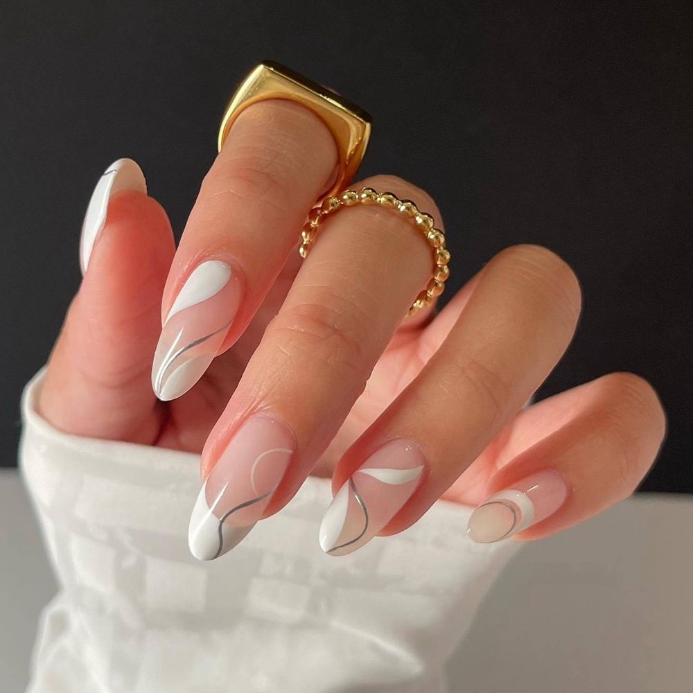 24Pcs Almond Fake Nail Gradient Simple French False Nails Daisy Flower Design Manicure Nails Detachable Full Cover Press On Nail