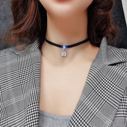 Glitter Zircon Geometric Pendant Choker Black Leather Short Necklace for Women Temperament Aesthetic Jewelry Accessories
