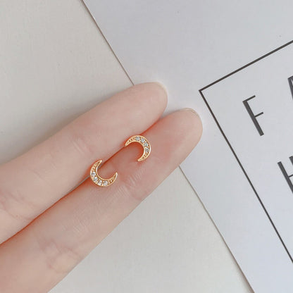 Fashion Astronaut Star Moon Stud Earrings Women Silver Color Zircon Asymmetric Lovely Mini Ear Pierced Studs Party Jewelry Gifts