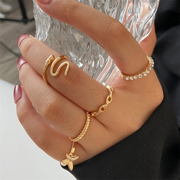 Vintage Punk Butterfly Tassel Chain Ring With Bracelet Link Wrist Chain Finger Rings For Women Flower Pearl Zircon Ring Jewelry