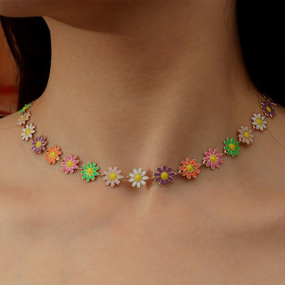 Korean Style Cute Small Daisy Flower Stud Earrings For Women Girls Sweet Statement Asymmetrical Earring Party Jewelry Gifts