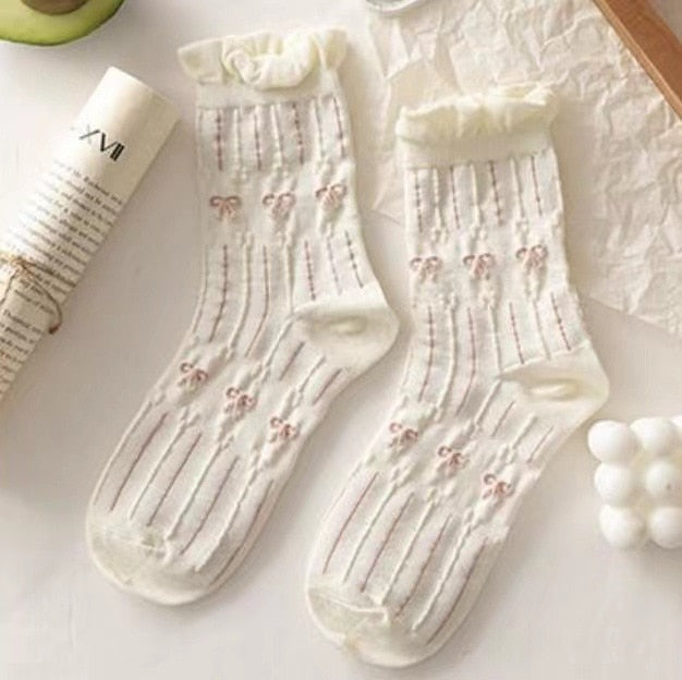 Simple White Socks Versatile Lovely Bowknot Small Flowers Women's Medium Tube Socks kawaii Harajuku jk Lolita Girls Cotton Socks