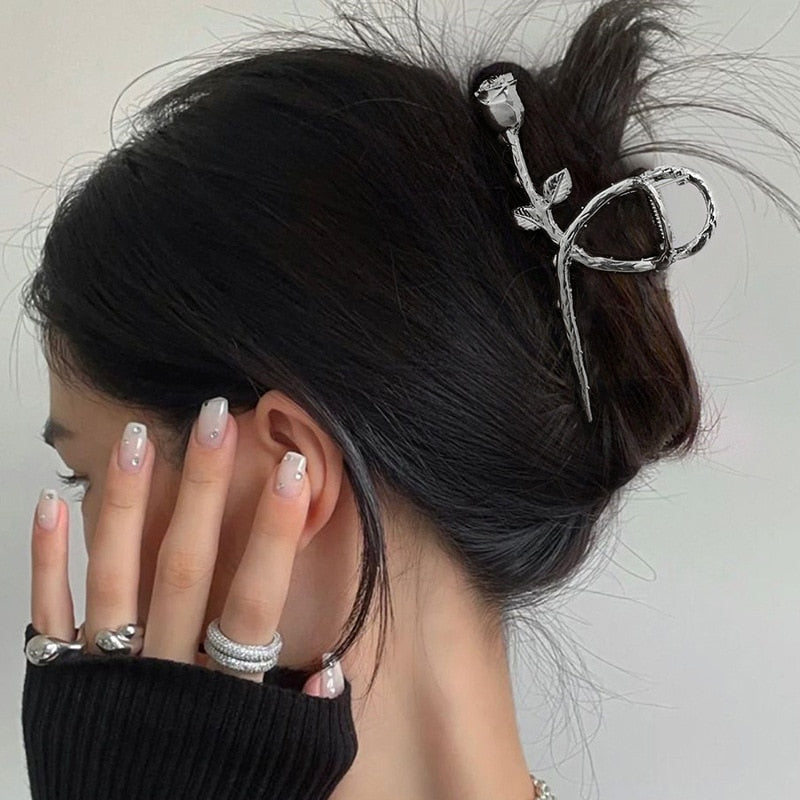 New Korean Vintage Flowers Large Metal Hair Claw Clip Ponytail Women Butterfly Shark Alloy Hair Claw Barrette Hair Accessories