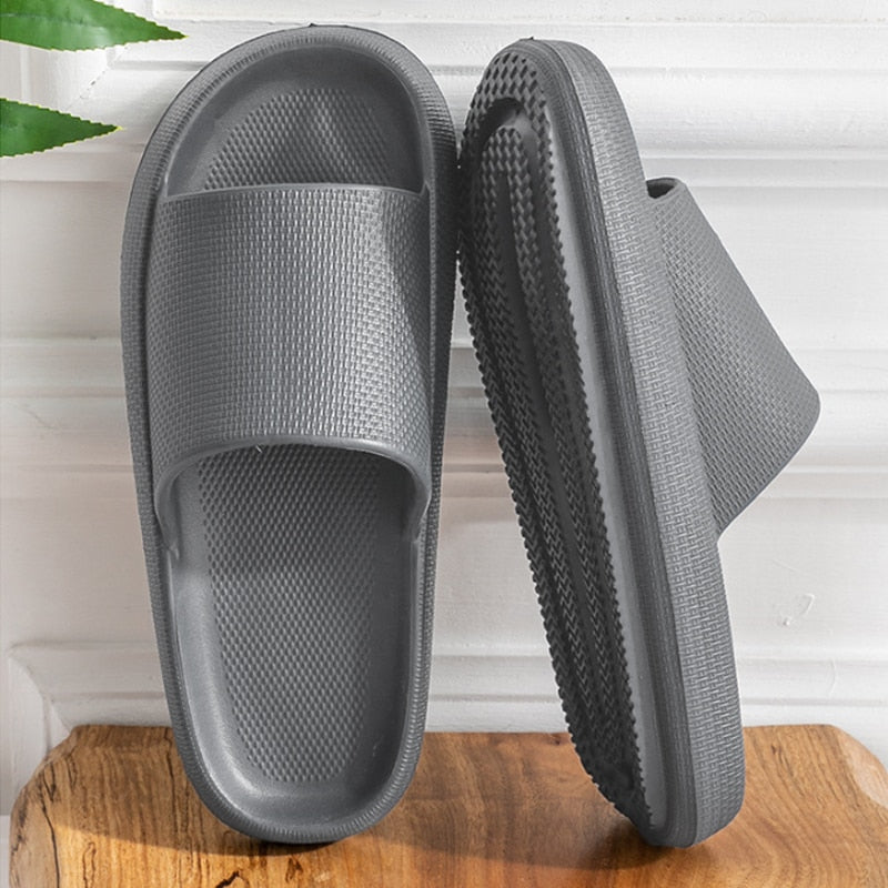 Women Slippers Beach Slides Cartoon Bear Flip Flops Men's Thick Sole Indoor Bathroom Anti-Slip Shoes Summer Couple Sandals