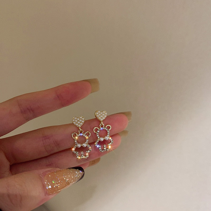 New Pearl Rhinestone Bear Love Earrings Female Exquisite Small Earrings Korea Simple Cute Earrings Female Party Jewelry