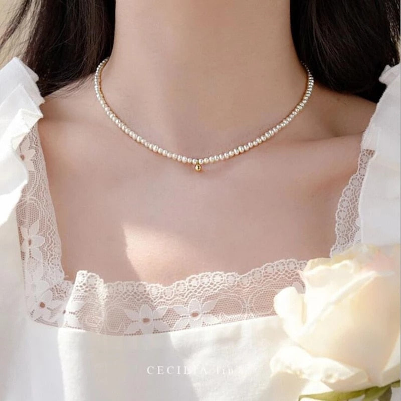 Black Butterfly Pendant Necklace Bead Opal Chain Shiny Women Trendy Temperament Jewelry Choker Necklace Wedding Jewelry