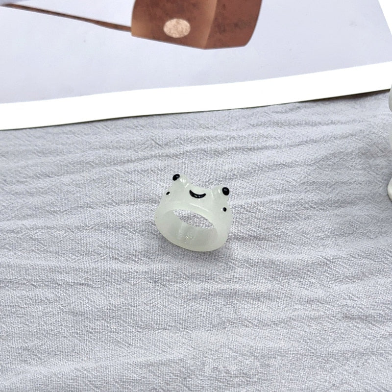 Colorful Luminous Frogs Acrylic Ring for Women Cute Funny Cartoon Animal Aesthetic Glow In The Dark Rings Summer Jewelry Gift