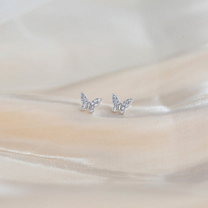 Fashion Astronaut Star Moon Stud Earrings Women Silver Color Zircon Asymmetric Lovely Mini Ear Pierced Studs Party Jewelry Gifts