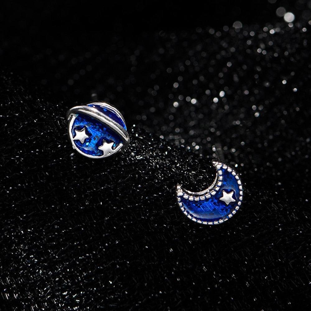 Fashion Astronaut Star Moon Stud Earrings Women Silver Color Zircon Asymmetric Lovely Mini Ear Pierced Studs Party Jewelry Gifts