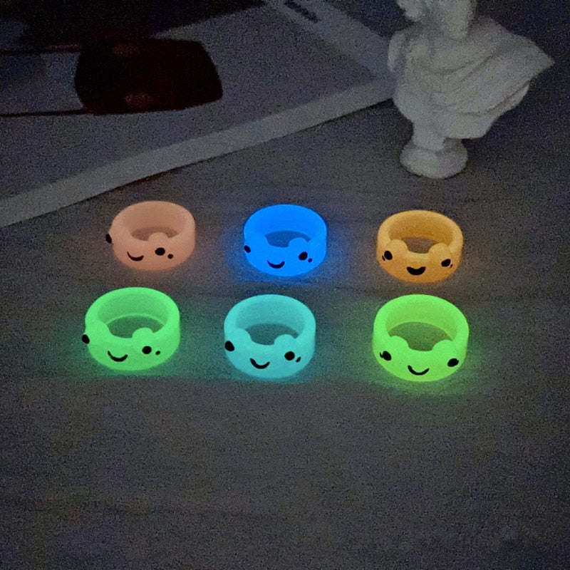 Colorful Luminous Frogs Acrylic Ring for Women Cute Funny Cartoon Animal Aesthetic Glow In The Dark Rings Summer Jewelry Gift