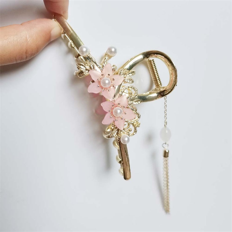New Classical Orchid Pearl Tassel Grab Clip Ladies Ponytail Clip Flower Shark Clip Girl Elegant Headwear Accessories
