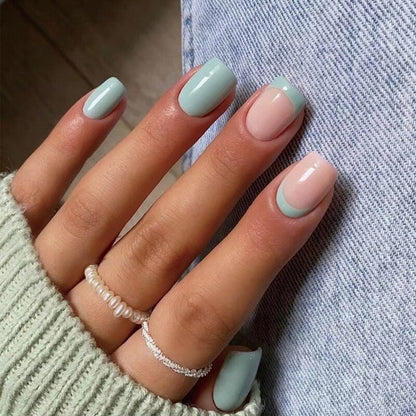 24pcs French White Side False Nails Wearable Rhinestone Desgin Fake Nails Short Simple Nail Full Cover Nail Tips Press On Nails