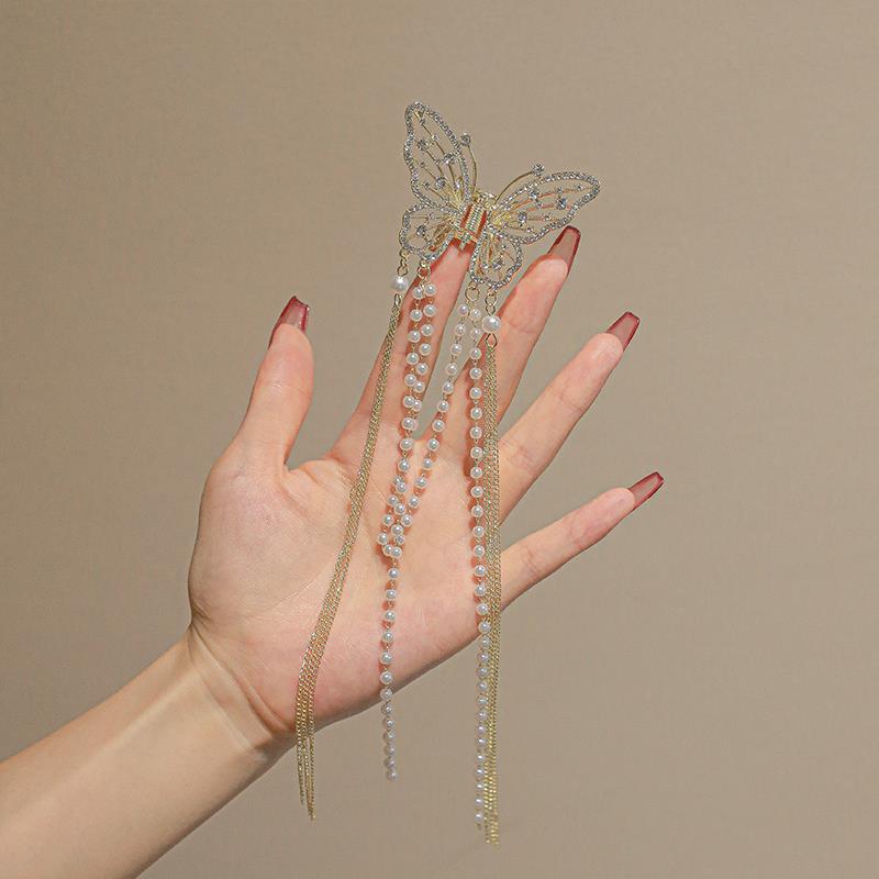 New Female Butterfly Pearl Tassel Hair Claw Rhinestone Clip Korean Simple Shark Ponytail Crab Clip Girls Hair Accessories