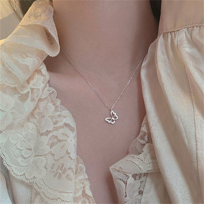 Black Butterfly Pendant Necklace Bead Opal Chain Shiny Women Trendy Temperament Jewelry Choker Necklace Wedding Jewelry